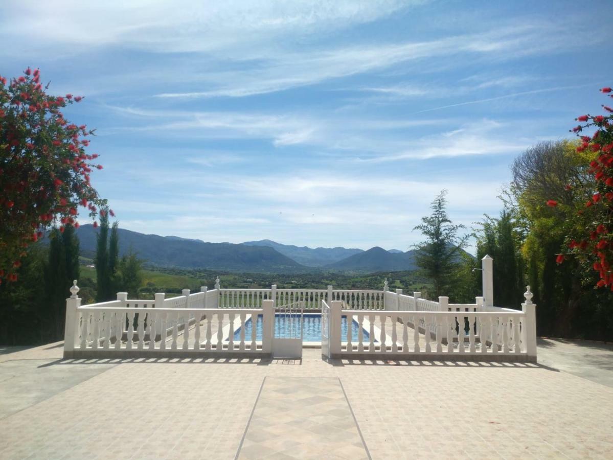 Los Tres Picos Prado Del Rey Exterior photo