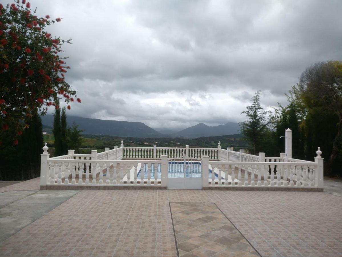 Los Tres Picos Prado Del Rey Exterior photo