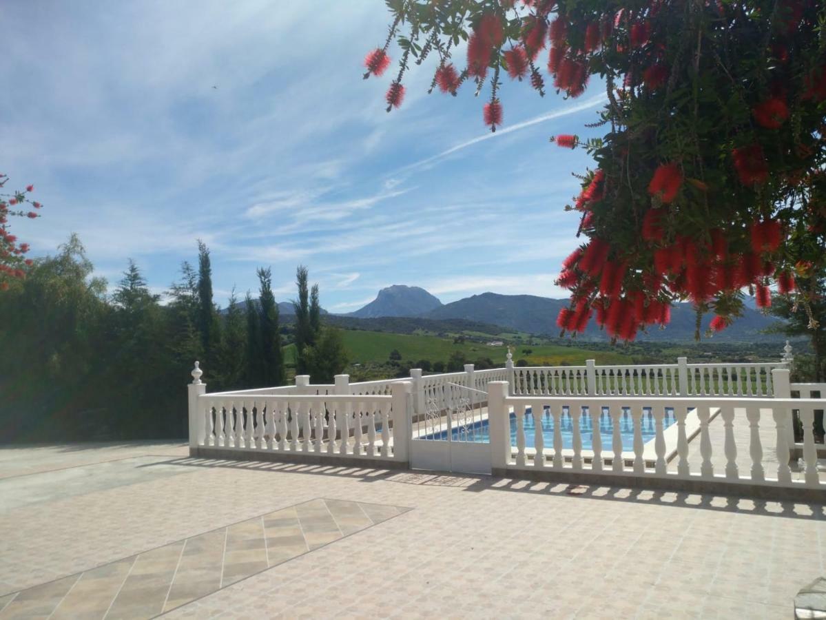 Los Tres Picos Prado Del Rey Exterior photo